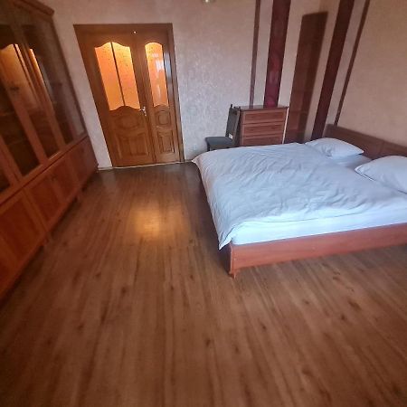 Апартаменти Кравчука, 34А, Порт Сіті Loetsk Buitenkant foto